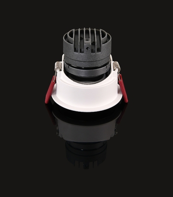 55mm Lubang Lampu Spot LED Persegi AC180V 38 Derajat Sudut Pencahayaan